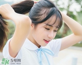 手臂上有很多小黑點是怎么回事_怎么辦 手臂上有很多小黑點是怎么回事_怎么辦