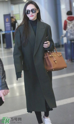 白百合長款白色外套是什么牌子？白百合長款白色外套是哪個品牌？