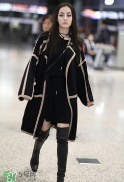 白百合長款白色外套是什么牌子？白百合長款白色外套是哪個品牌？