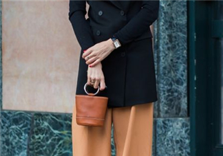 水桶包怎么背好看？水桶包怎么搭配好看？