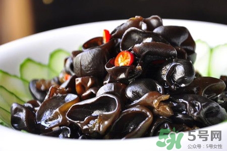 泡黑木耳用什么水泡？泡木耳用熱水還是涼水？