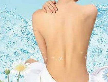 后背長痘怎么辦？后背長痘痘是怎么治