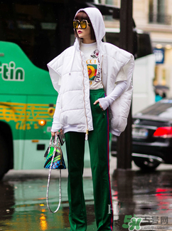 lv2017新款印花包包好看嗎？lv2017新品貼畫包包怎么樣？