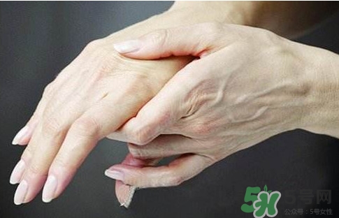 手腳發(fā)麻是缺鈣嗎？手腳發(fā)麻是不是缺鈣