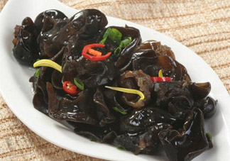 血脂高可以吃黑木耳嗎？吃黑木耳能降血脂嗎？