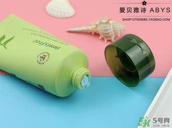 悅詩(shī)風(fēng)吟綠茶洗面奶適合什么膚質(zhì)？悅詩(shī)風(fēng)吟洗面奶適合油性肌膚嗎？