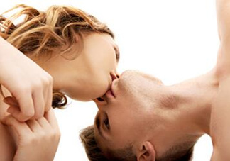 男人看片會怎樣？男人看片心里想的是什么