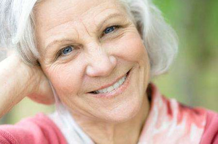 牙齒松動是什么原因？牙齒松動是怎么回事