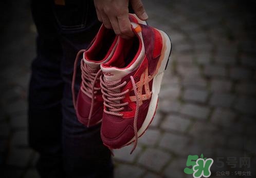 亞瑟士和耐克哪個好？asics和nike跑鞋哪個更好？