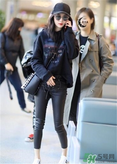 miumiu水桶包怎么搭配？miumiu水桶包怎么搭配好看？