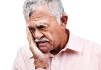 牙周炎怎么得的？牙周炎怎么引起的