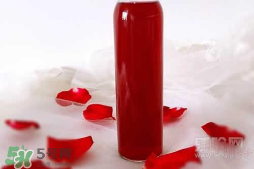 玫瑰水泡面膜怎么樣？玫瑰水怎么泡面膜？