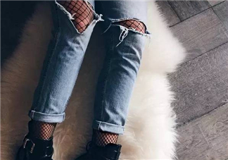 漁網(wǎng)襪牛仔褲怎么搭配好看？網(wǎng)襪破洞牛仔褲怎么搭配？