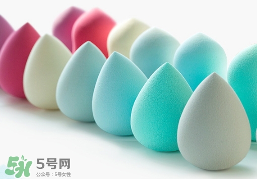 美妝蛋可以干用嗎？美妝蛋使用前要打濕嗎？