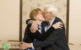 人到老年如何防止性衰老？老年人性生活好不好？