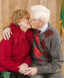 老年人還能性生活嗎？老年人的性生活需要注意什么？