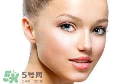 臉上長脂肪粒怎么辦？臉上長脂肪粒怎么去除
