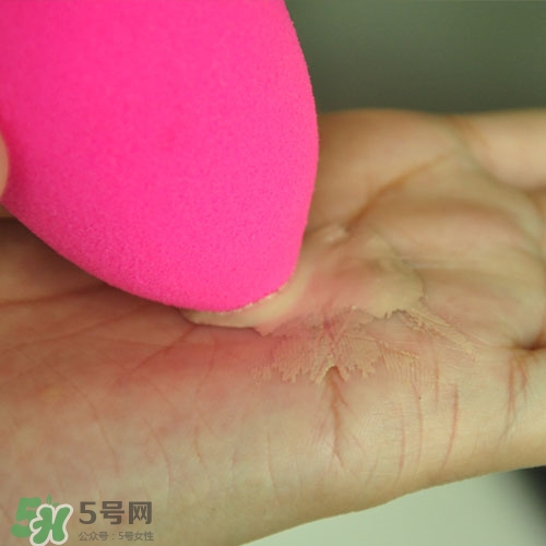 美妝蛋可以用香皂洗嗎？美妝蛋可以用肥皂洗嗎？