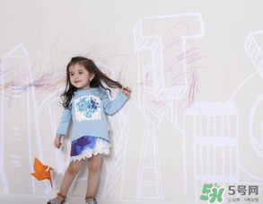 寶寶四月份穿什么衣服？四月份怎么給寶寶穿衣服？