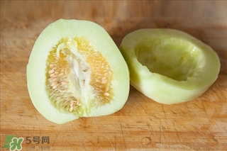 香瓜的功效與作用及禁忌 香瓜的功效與作用及食用方法 香瓜的功效與作用及禁忌 香瓜的功效與作用及食用方法