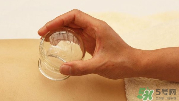 拔罐拔出水泡來怎么回事？拔罐出水泡是什么原因