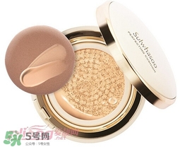 ysl蕾絲氣墊粉餅怎么用？ysl超模蕾絲氣墊粉餅使用方法