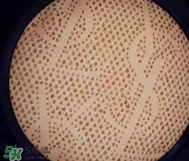 ysl蕾絲氣墊粉餅怎么用？ysl超模蕾絲氣墊粉餅使用方法