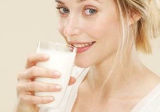 女人補(bǔ)鈣吃什么鈣片好？補(bǔ)鈣鈣片哪個(gè)牌子好