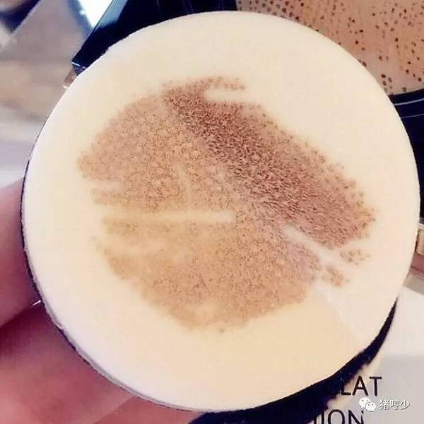 ysl蕾絲氣墊粉餅怎么樣？ysl蕾絲氣墊粉餅好用嗎？