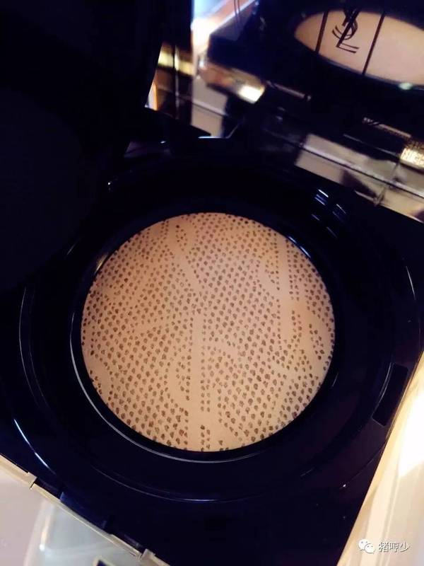 ysl蕾絲氣墊粉餅怎么樣？ysl蕾絲氣墊粉餅好用嗎？