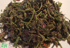 涼拌香椿要過水嗎？香椿涼拌前需要用開水焯一下嗎？