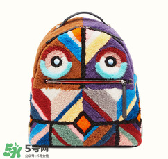 芬迪小怪獸雙肩包尺寸 芬迪小怪獸雙肩包哪個(gè)尺寸好 芬迪小怪獸雙肩包尺寸 芬迪小怪獸雙肩包哪個(gè)尺寸好