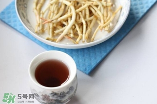 吃魚(yú)腥草可以喝酒嗎？吃魚(yú)腥草能喝酒嗎