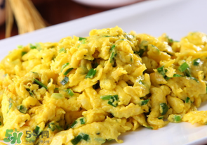 哺乳期可以吃香椿炒雞蛋嗎？哺乳期可以吃香椿炒雞蛋嗎？