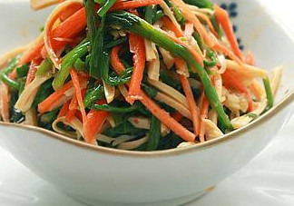 水芹菜怎么吃？水芹菜的做法