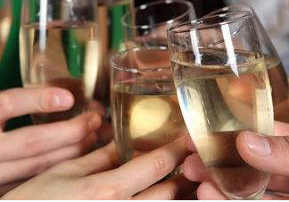 吃魚腥草可以喝酒嗎？吃魚腥草能喝酒嗎