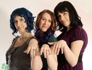 我和帥氣小伙在合租屋內(nèi)的搞笑囧事 我和帥氣小伙在合租屋內(nèi)的搞笑囧事