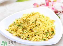 香椿炒雞蛋有毒嗎？香椿炒雞蛋的禁忌