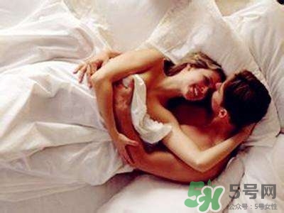 孕期高潮宮縮會怎樣？孕期高潮對小孩有害嗎？