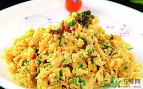 香椿炒雞蛋有什么營(yíng)養(yǎng)？香椿炒雞蛋有什么功效？