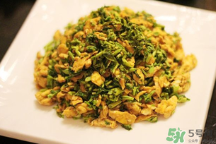 香椿炒雞蛋好吃嗎？吃香椿炒雞蛋好嗎？