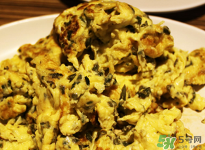 香椿炒雞蛋高血壓能吃嗎？香椿炒雞蛋是否增血壓？