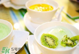 香椿和酸奶能一起吃嗎？香椿能和酸奶一起吃嗎？