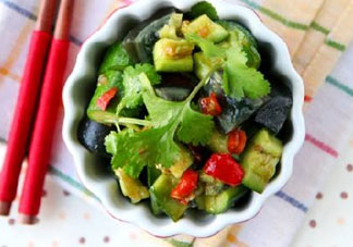 香椿和皮蛋能一起吃嗎？香椿拌皮蛋做法大全