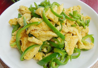 香椿炒雞蛋好吃嗎？吃香椿炒雞蛋好嗎？