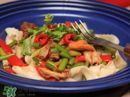 蒜苔可以和西紅柿一起吃嗎？蒜苔和西紅柿能同吃嗎？