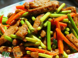 蒜苔可以和西紅柿一起吃嗎？蒜苔和西紅柿能同吃嗎？