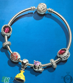 潘多拉美女與野獸手鏈是什么材質(zhì)？pandora美女與野獸是銀的嗎？