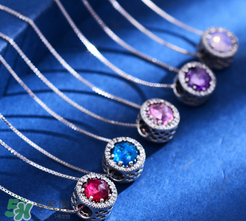 潘多拉項(xiàng)鏈?zhǔn)鞘裁床馁|(zhì)？pandora項(xiàng)鏈?zhǔn)倾y的嗎？