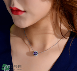 潘多拉項(xiàng)鏈?zhǔn)鞘裁床馁|(zhì)？pandora項(xiàng)鏈?zhǔn)倾y的嗎？